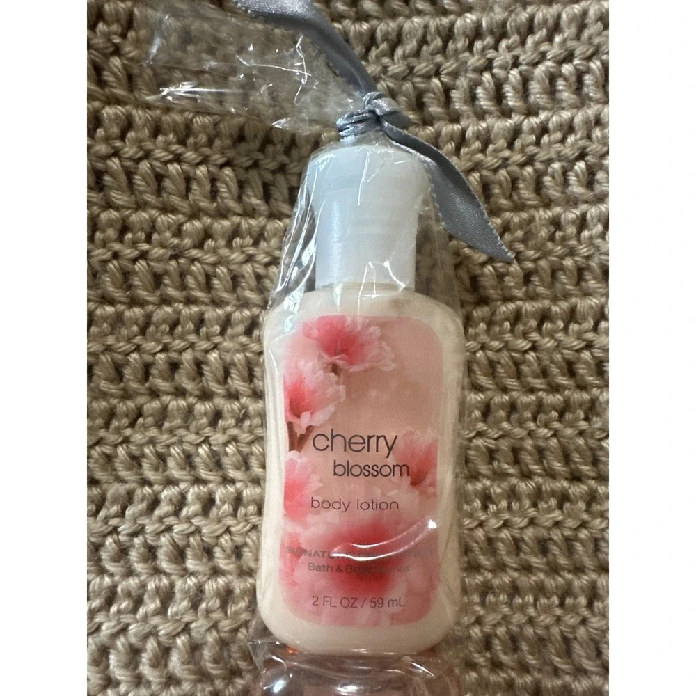 Bath & Body Works Cherry Blossom Travel Set Shower Gel and Body Lotion 2oz New